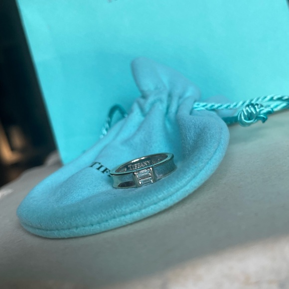Tiffany & Co. Baguette Ring - Picture 4 of 10